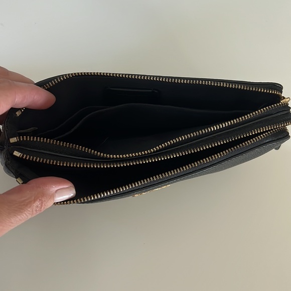 Coach clutch wallet - Picture 3 of 3